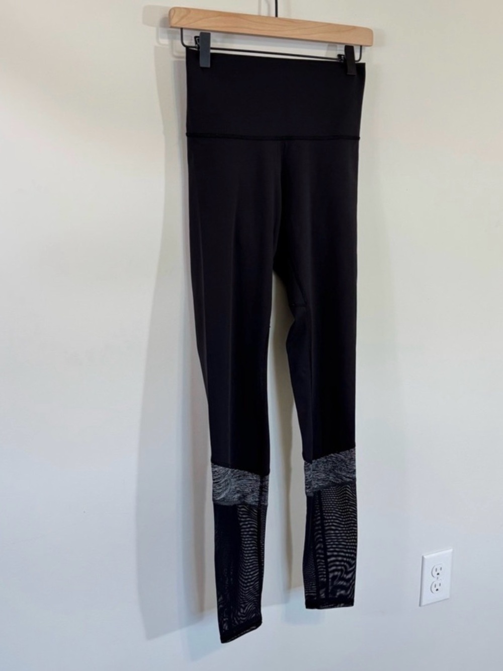 Lululemon If You're Lucky Pant *Full-On Luxtreme
Black / Heathered Black Sz 6T